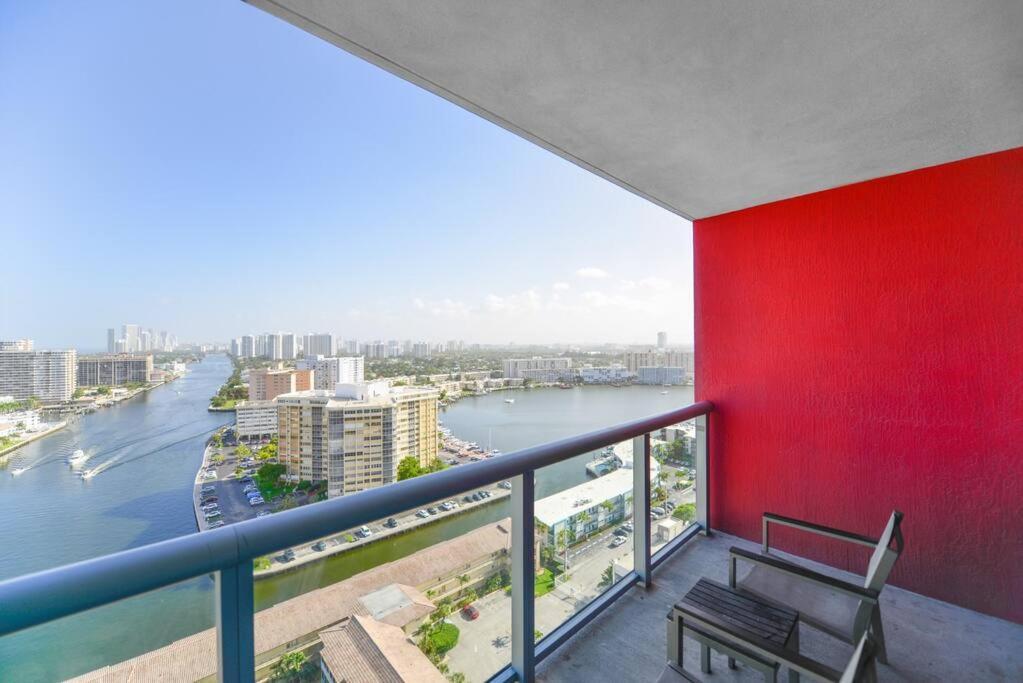 Awesome 2Br Condo Beachwalk Resort Холандейл Бийч Екстериор снимка